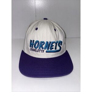 Vintage Charlotte Hornets‎ NBA x Adidas - Purple/Blue Snapback Hat